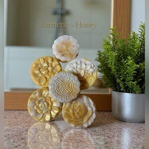 Handmade Turmeric Honey Soap